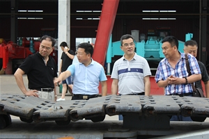 桩工机械分会秘书长一行考察HJC黄金城桩机